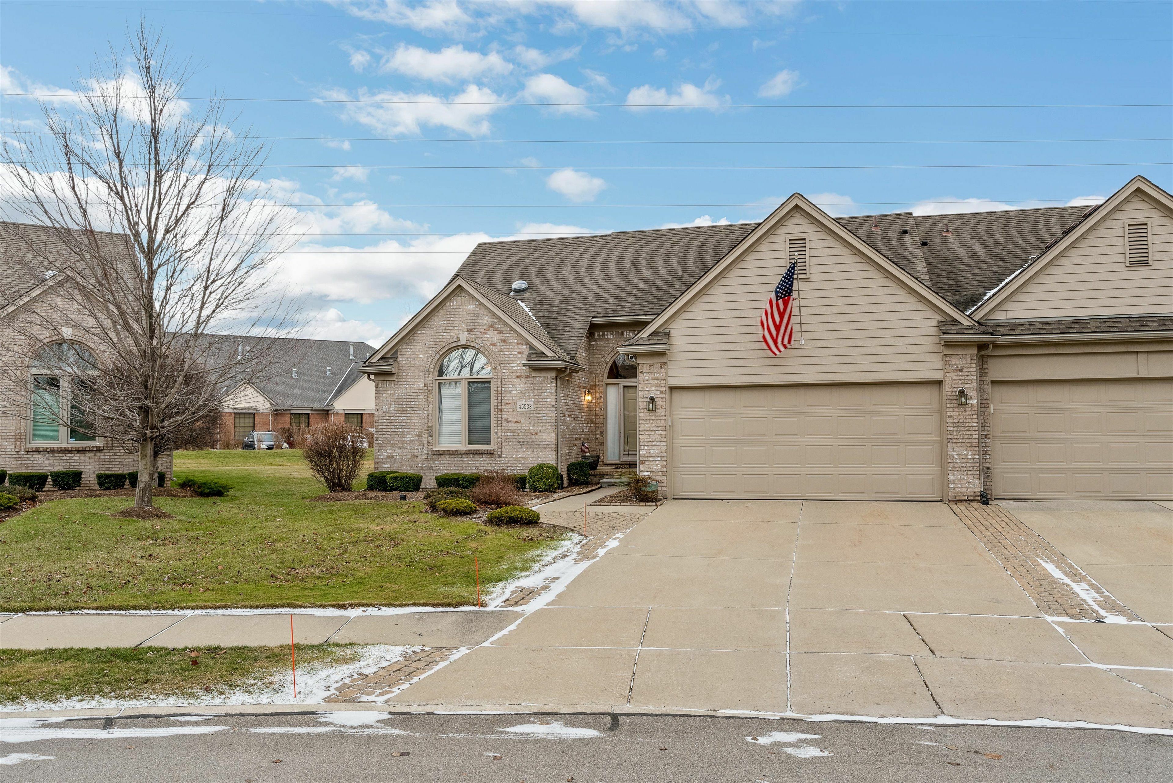 Property Photo:  45532 Seaford Drive  MI 48044 3555 