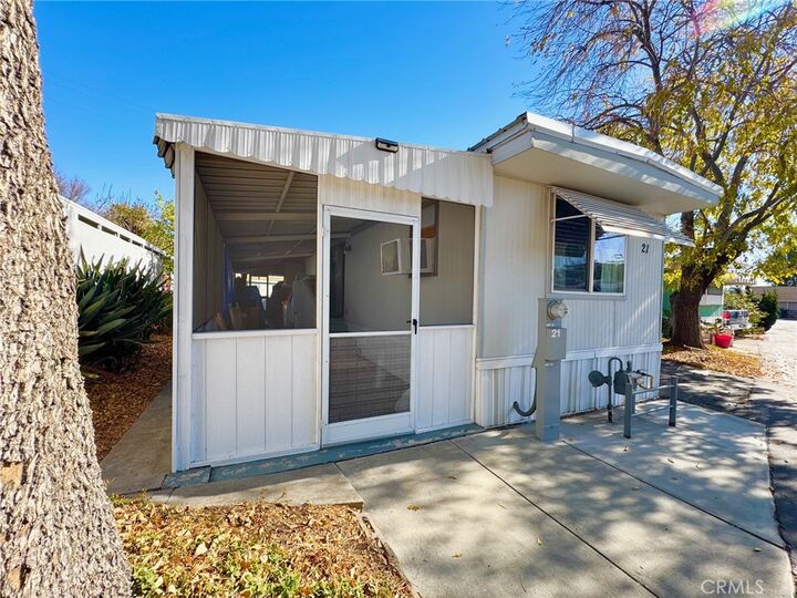 Property Photo:  1512 E 5th Street 21  CA 91764 