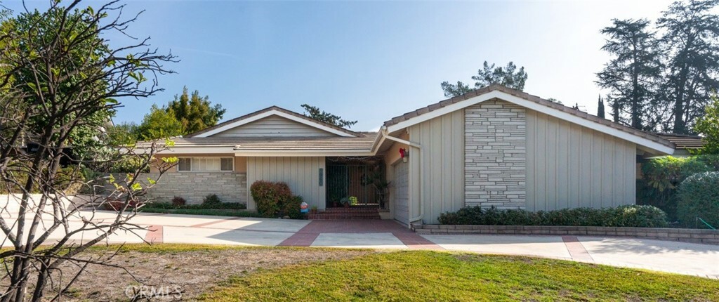Property Photo: 1960 Liliano Drive CA 91024