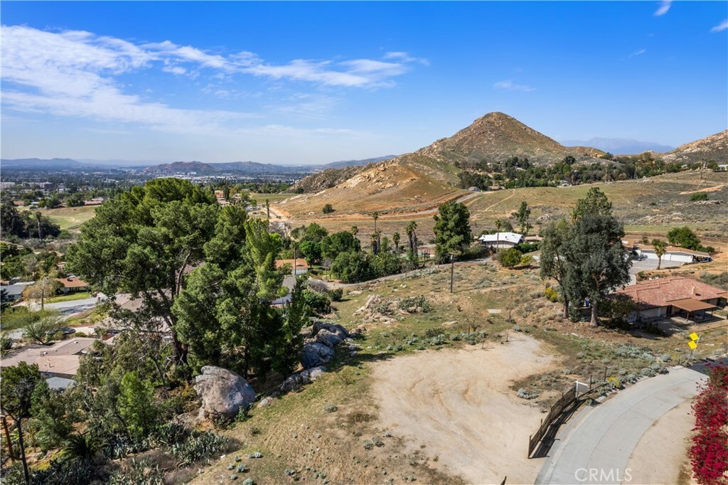 Property Photo: 2935 Galaxie Heights Road CA 92507