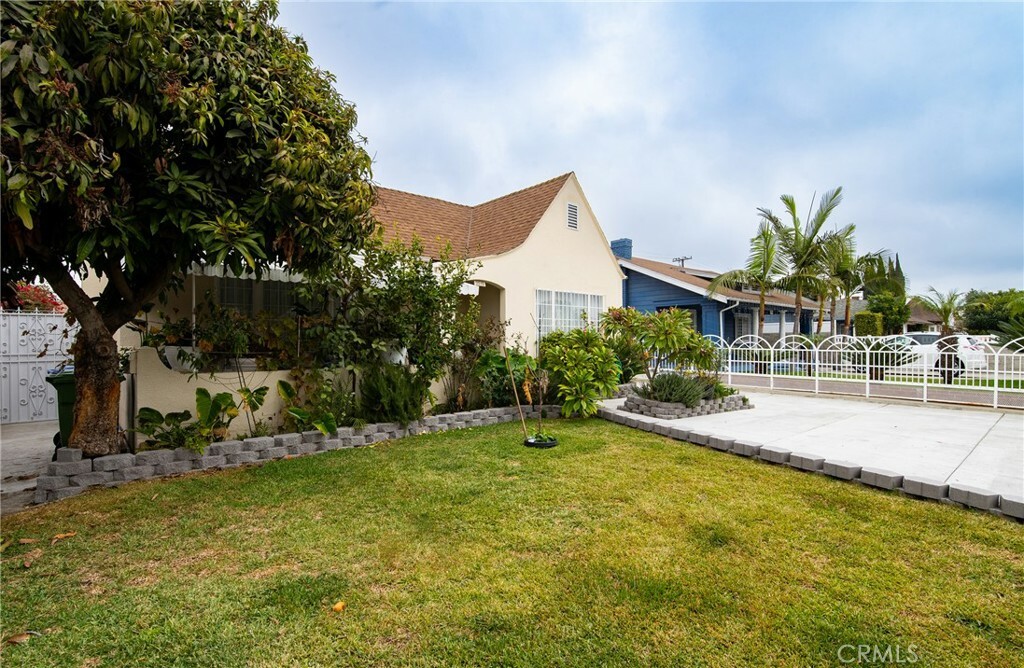 Property Photo:  2515 Live Oak Street  CA 90255 