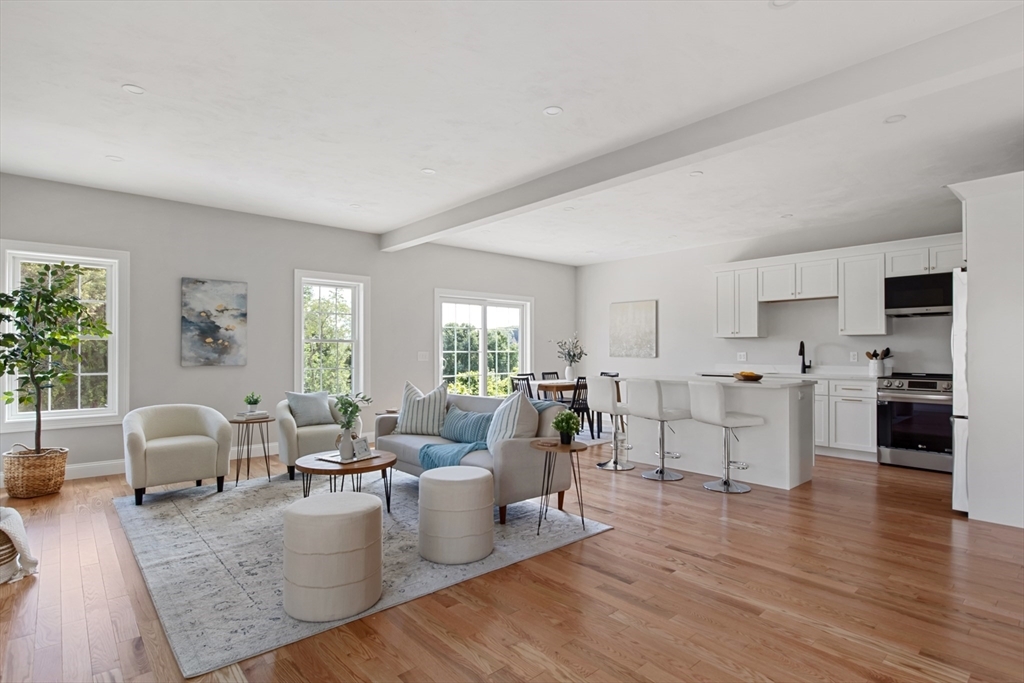 Property Photo:  77 Upland St  MA 01607 