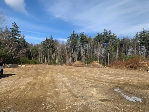 Property Photo:  691 Chase Rd  MA 01462 