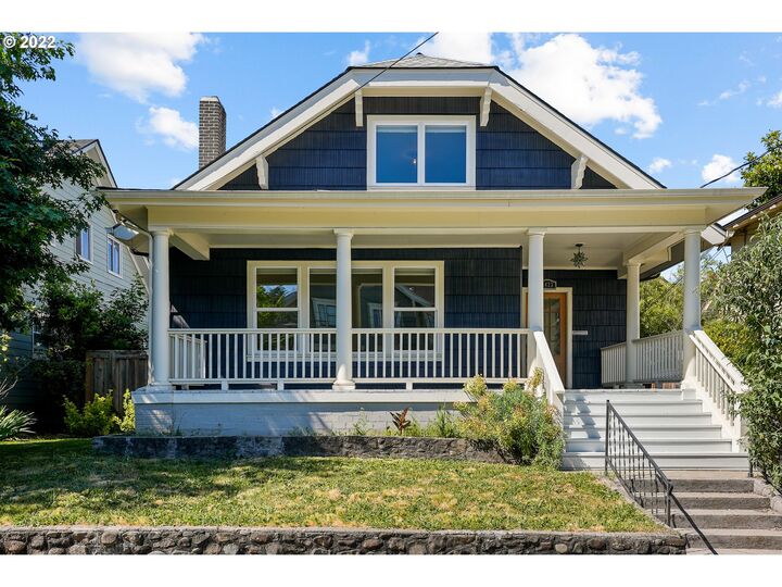 2423 NW Northrup St  Portland OR 97210 photo