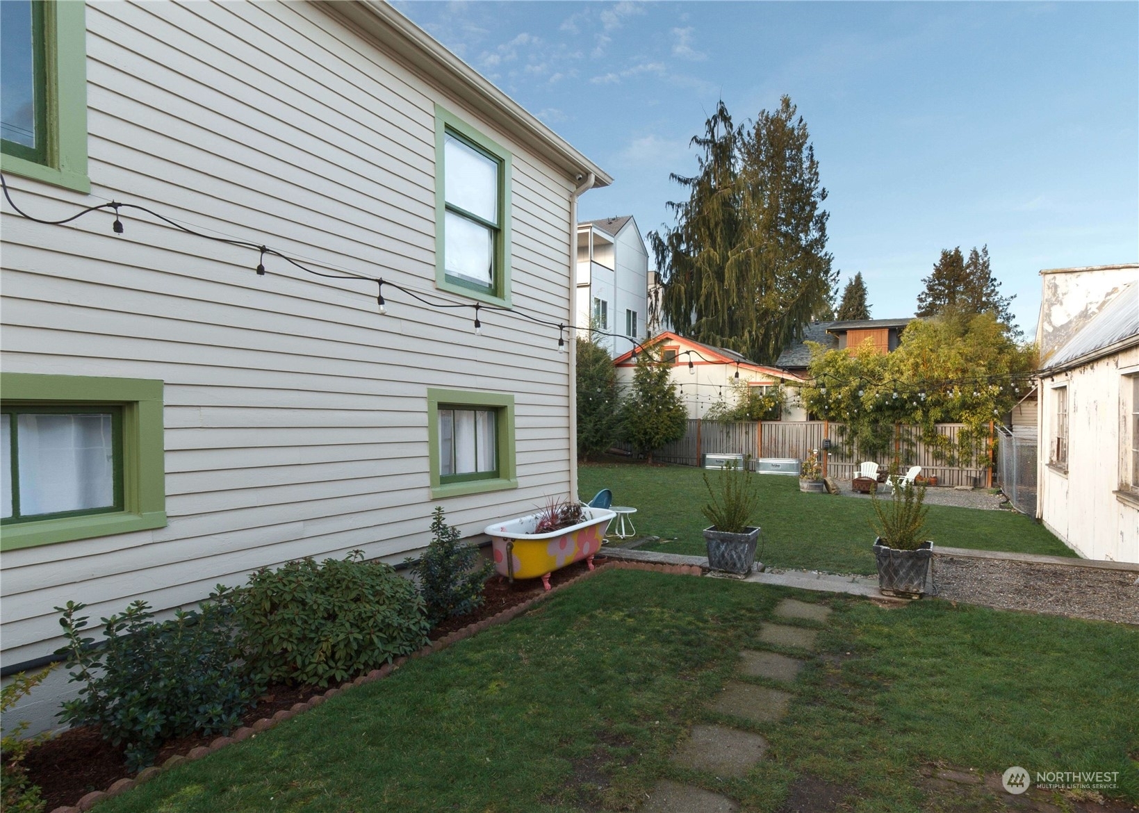 Property Photo:  946 N 90th Street  WA 98103 