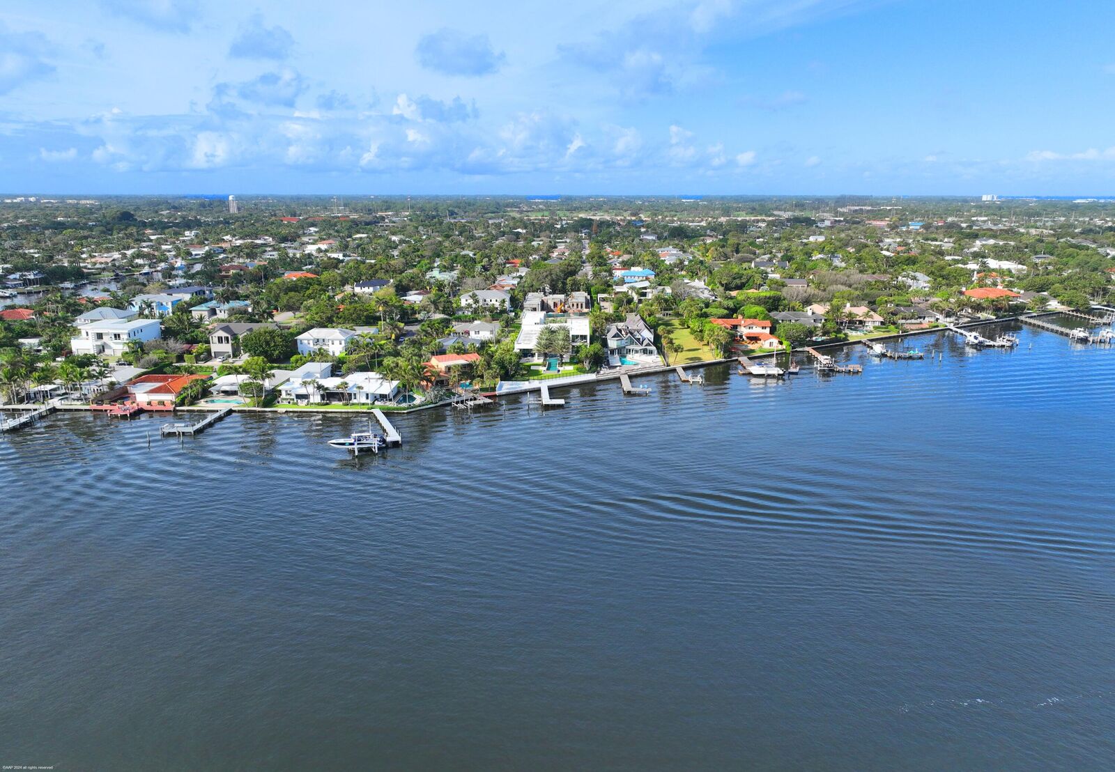 Property Photo: 7810 S Flagler Drive FL 33405