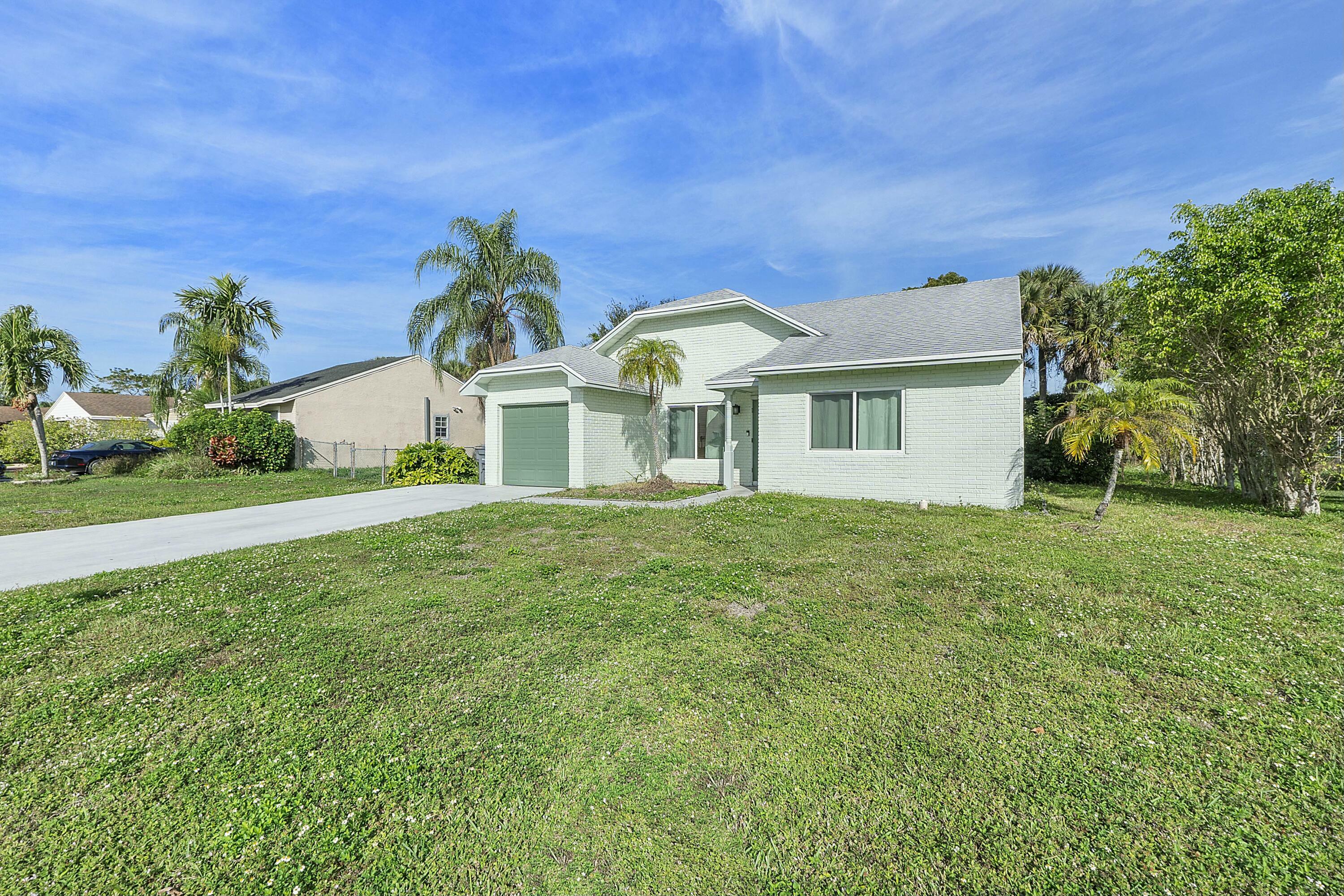 Property Photo:  8143 Cedar Hollow Lane  FL 33433 