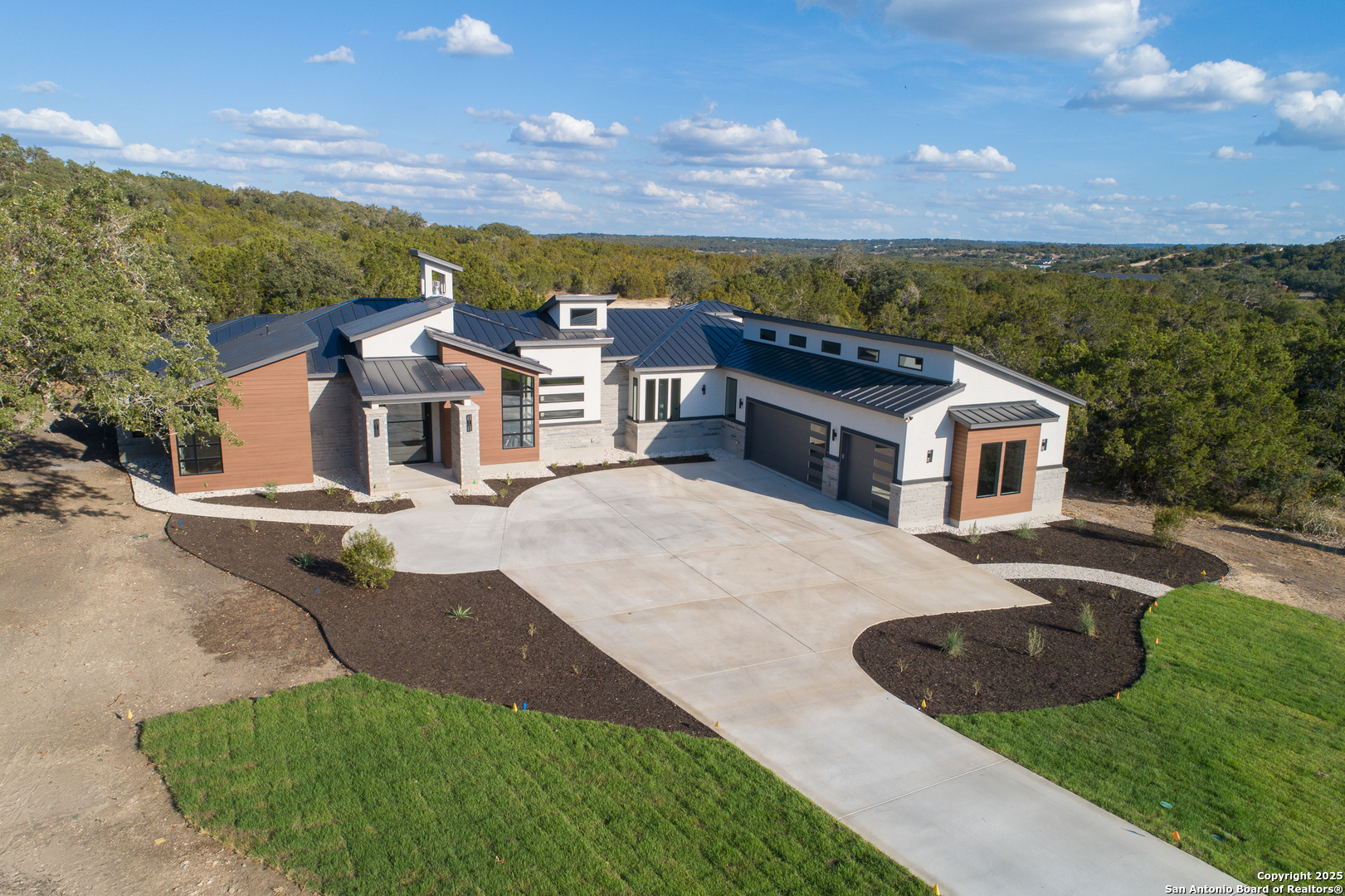 Property Photo: 1758 Paradise Pkwy TX 78133