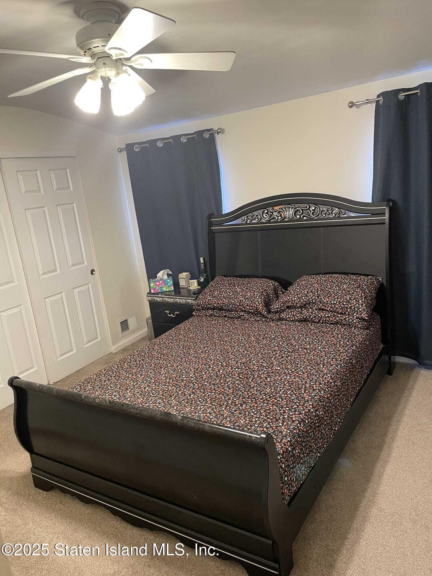 Property Photo:  52 Longdale Street  NY 10314 