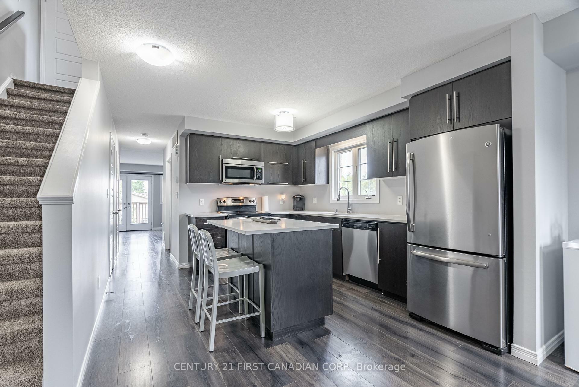 Property Photo: 3200 Singleton Avenue 62 ON N6L 0C7