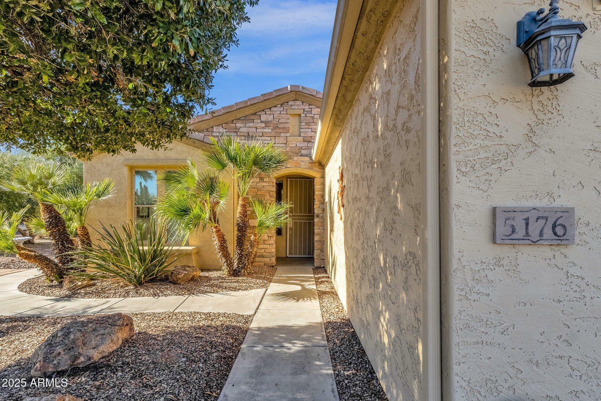 Property Photo:  5176 S Mandarin Way  AZ 85298 