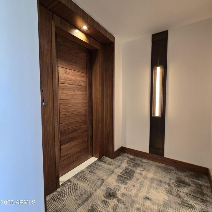 Property Photo: 6587 N Palmeraie Boulevard 2022 AZ 85253