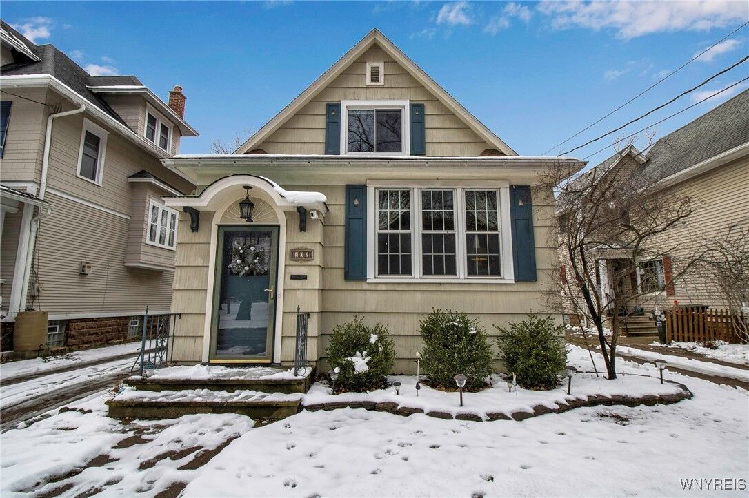 Property Photo:  302 Niagara Street  NY 14120 