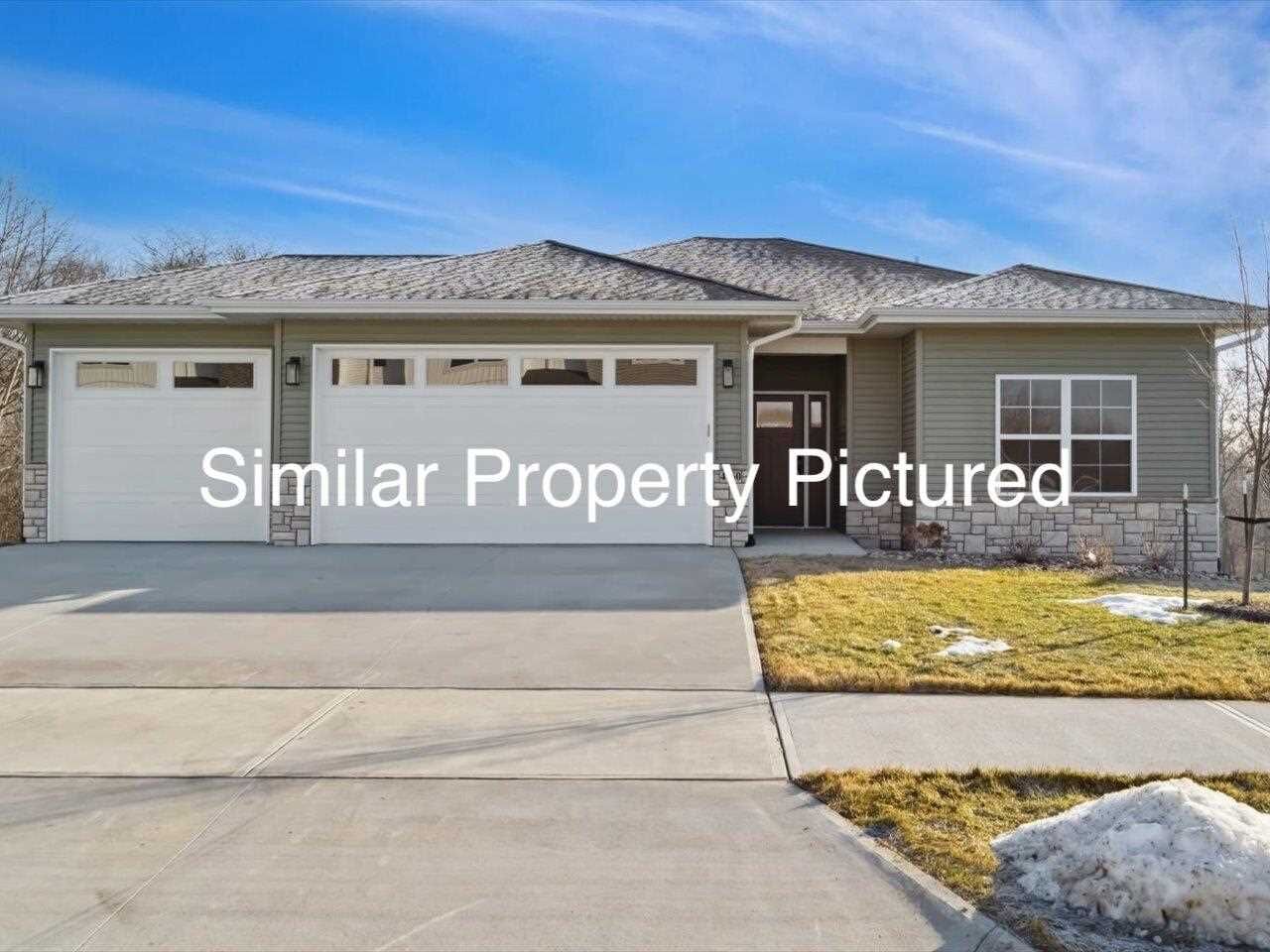 Property Photo: 1359 Frontier Loop IA 52240