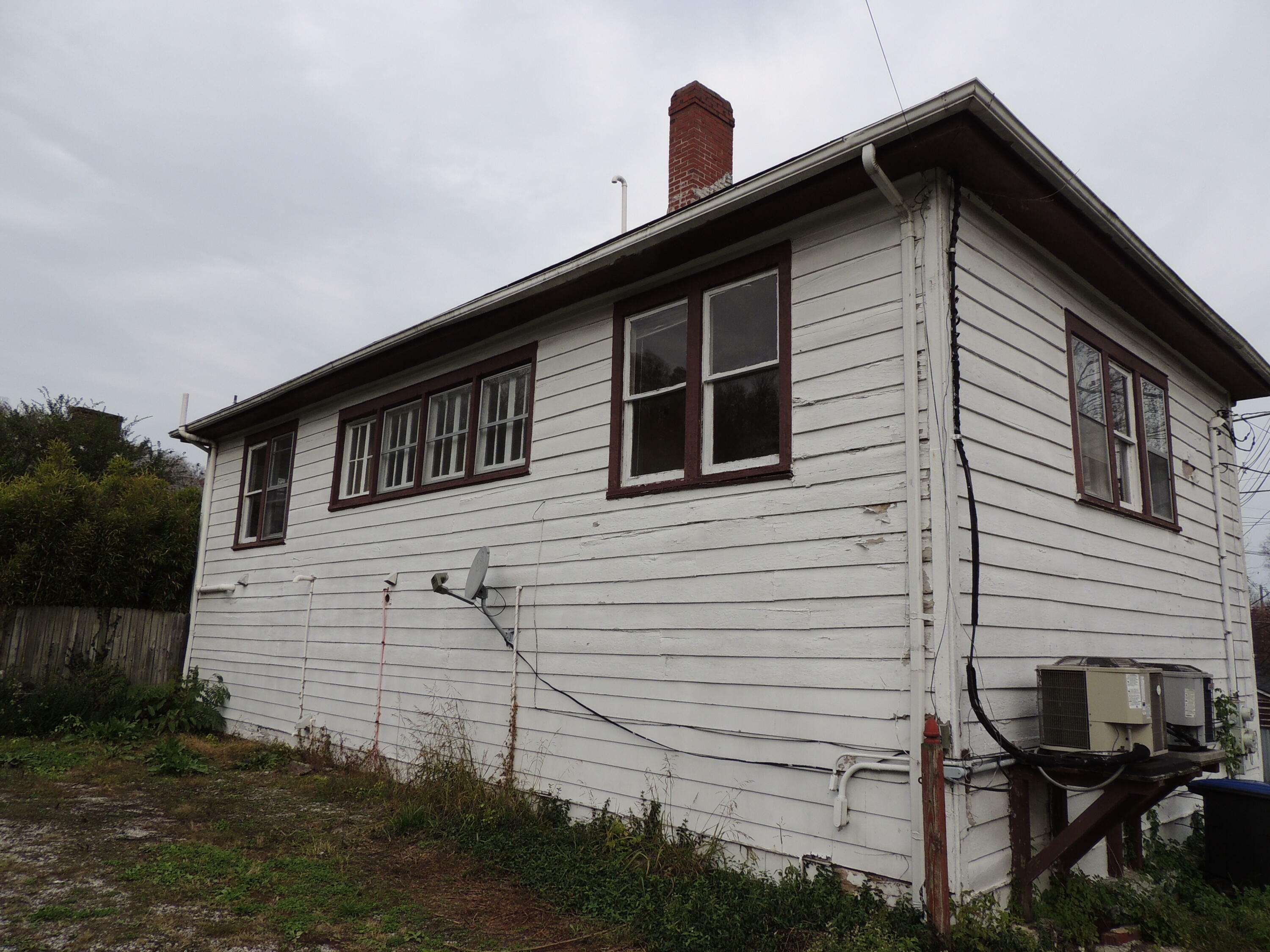 Property Photo:  211 New Street  KY 40601 