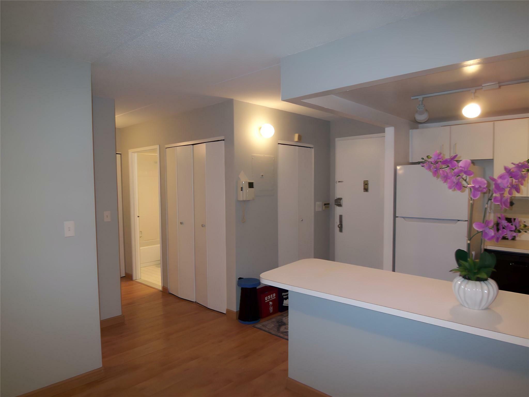 Property Photo:  777 N Macquesten Parkway 202  NY 10552 