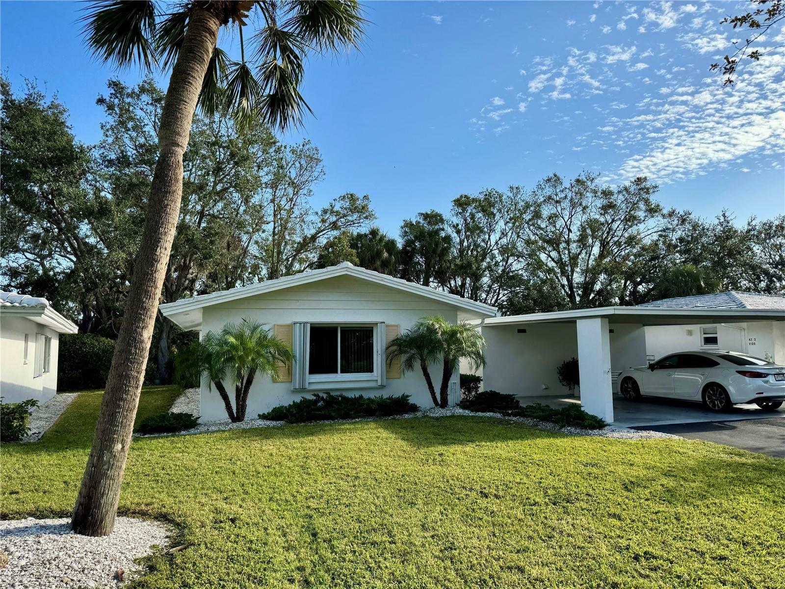 Property Photo:  4221 Schwalbe Drive 110  FL 34235 