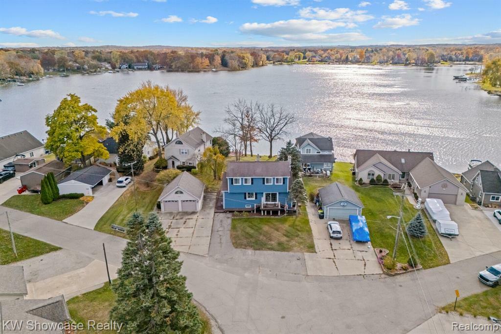 3361 Highland Blvd  Highland MI 48356 1823 photo