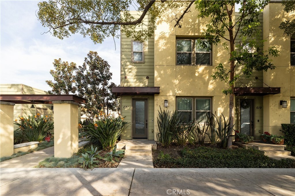 Property Photo:  621 N Garfield Street  CA 92701 