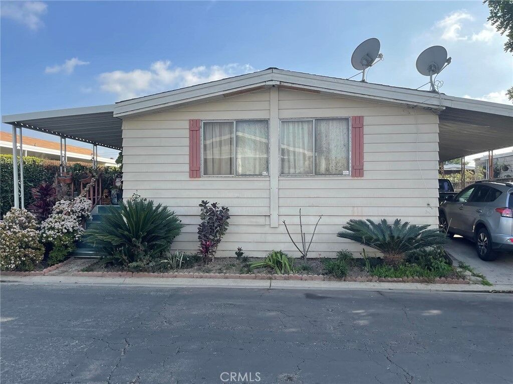 Property Photo: 3595 Santa Fe Ave 144 CA 90810