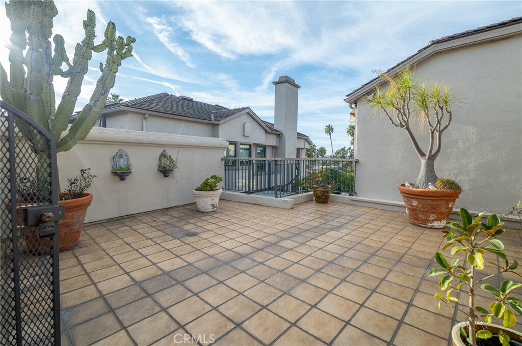 Property Photo:  21 Ocean Vista 22  CA 92660 