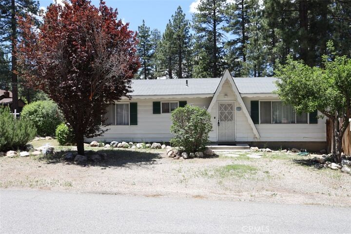 Property Photo:  501 W Sherwood Boulevard  CA 92314 