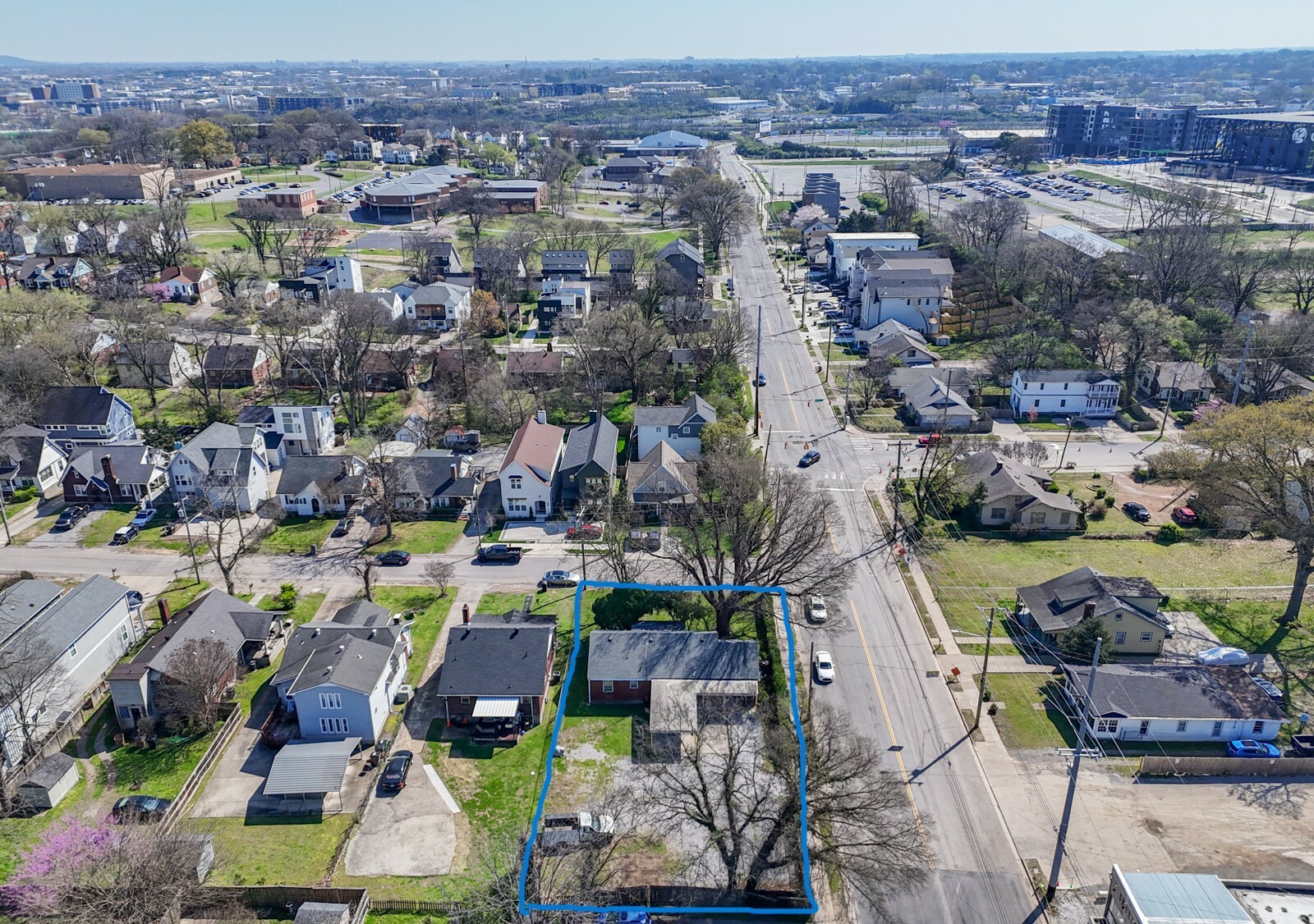 Property Photo: 1821 Allison Pl TN 37203