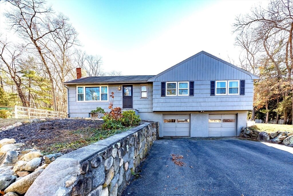 Property Photo: 231 Mill St MA 01803