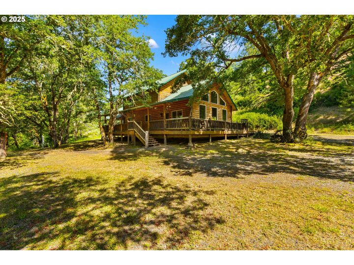 Property Photo:  1470 E Willis Creek Rd  OR 97496 