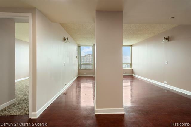 Property Photo:  3320 Spinnaker Lane 10B  MI 48207 