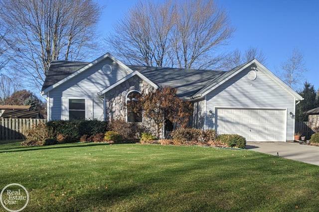 Property Photo:  3333 Richards Drive  MI 48060 