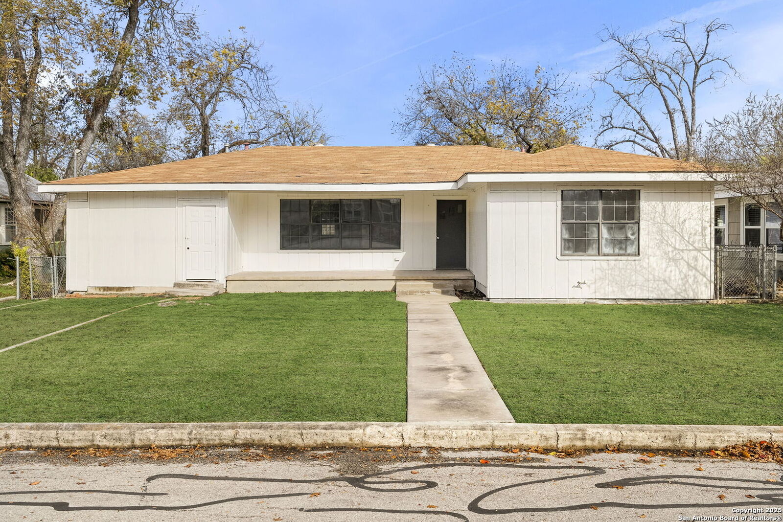Property Photo: 567 Avenue A TX 78130