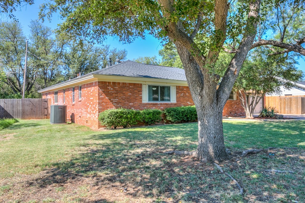 Property Photo:  2625 Hemlock Dr  TX 76904 