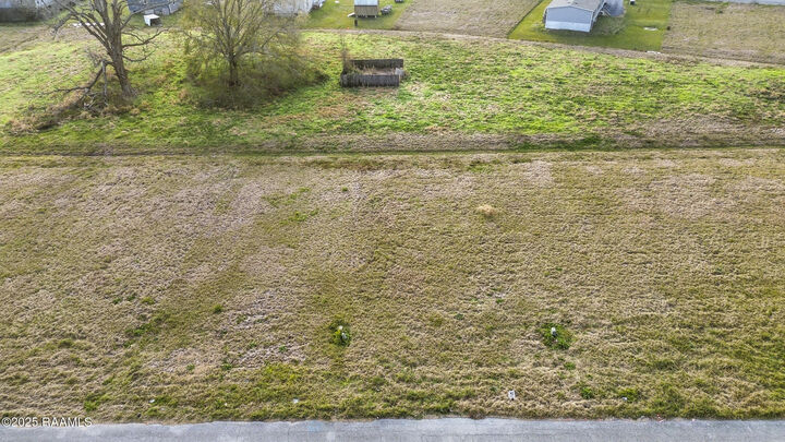 Property Photo: 213 Laurelwood Drive LA 70501