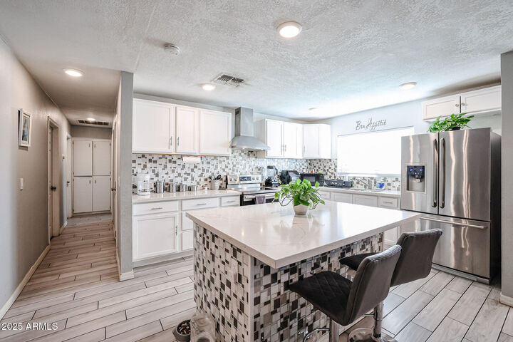 Property Photo:  3440 W Krall Street  AZ 85017 