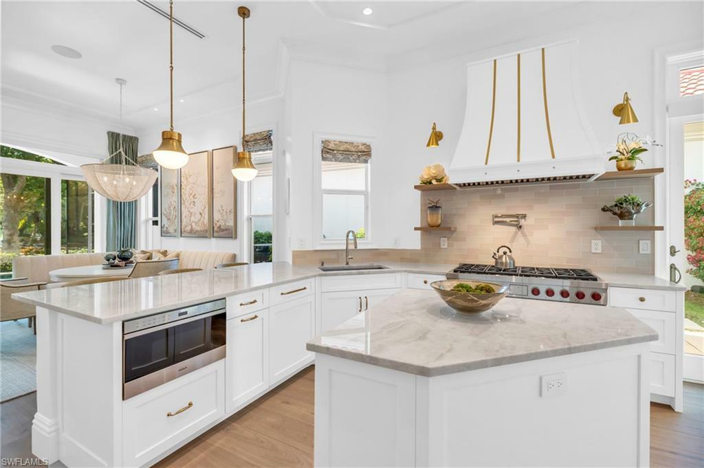 Property Photo:  8731 La Palma Ln  FL 34108 