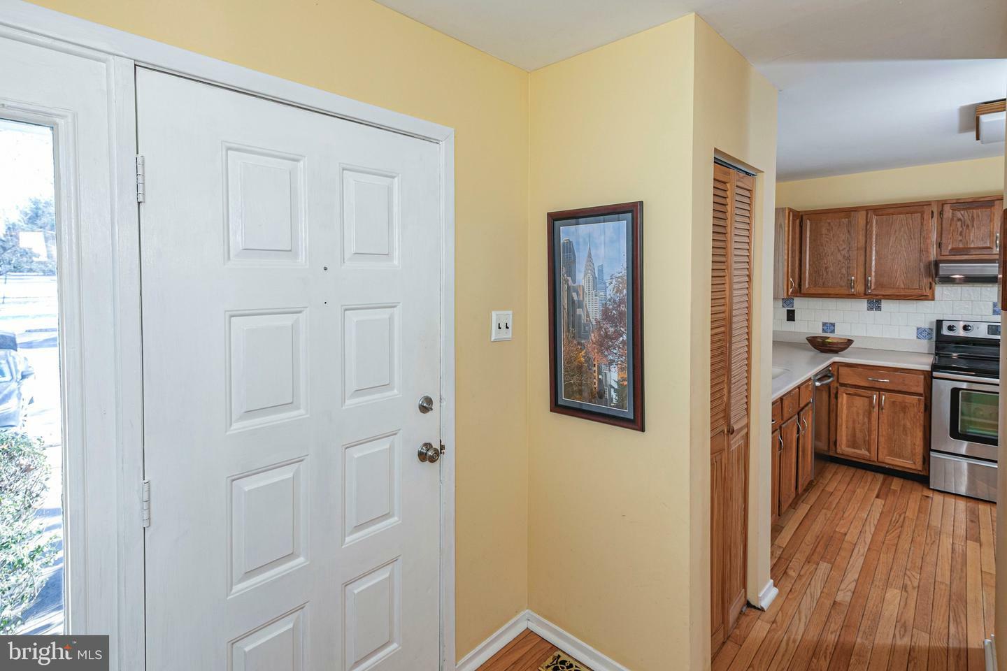 Property Photo:  37 Whitehall Court  NJ 08844 