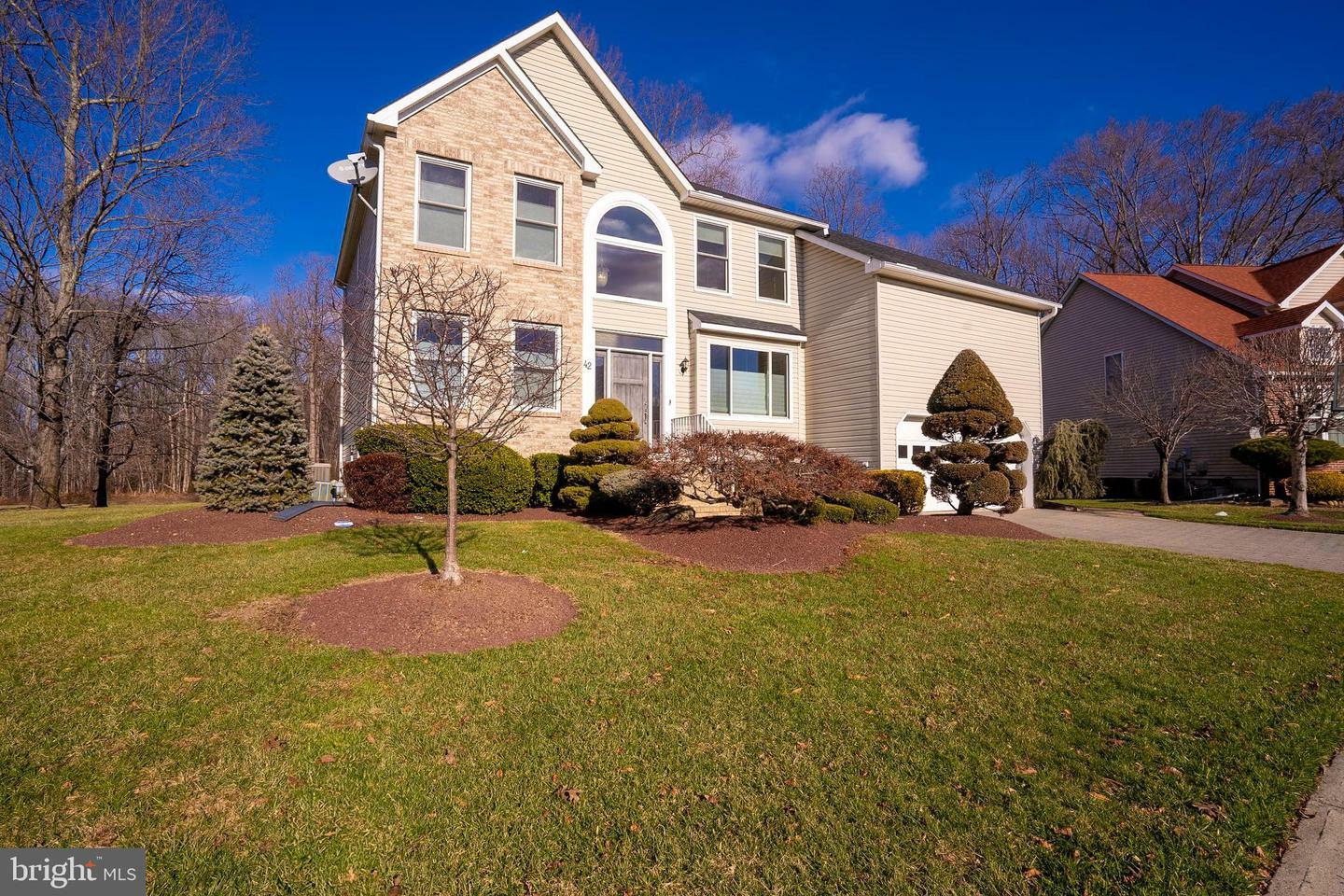 Property Photo:  42 Yorktown Road  NJ 08852 