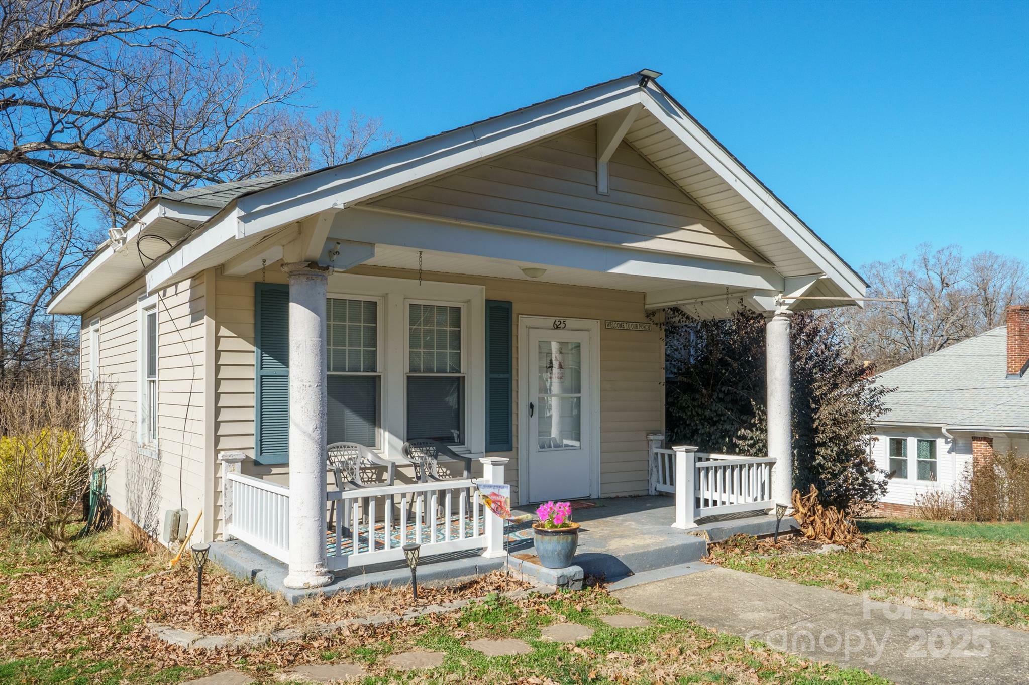 Property Photo:  625 N 3rd Street  NC 28001 