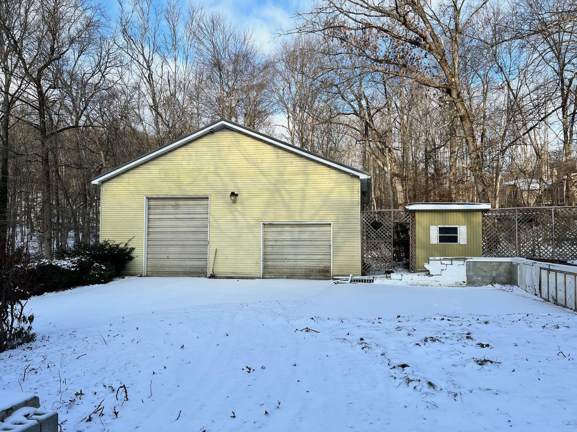 Property Photo:  871 Morrow Rd  PA 15747 