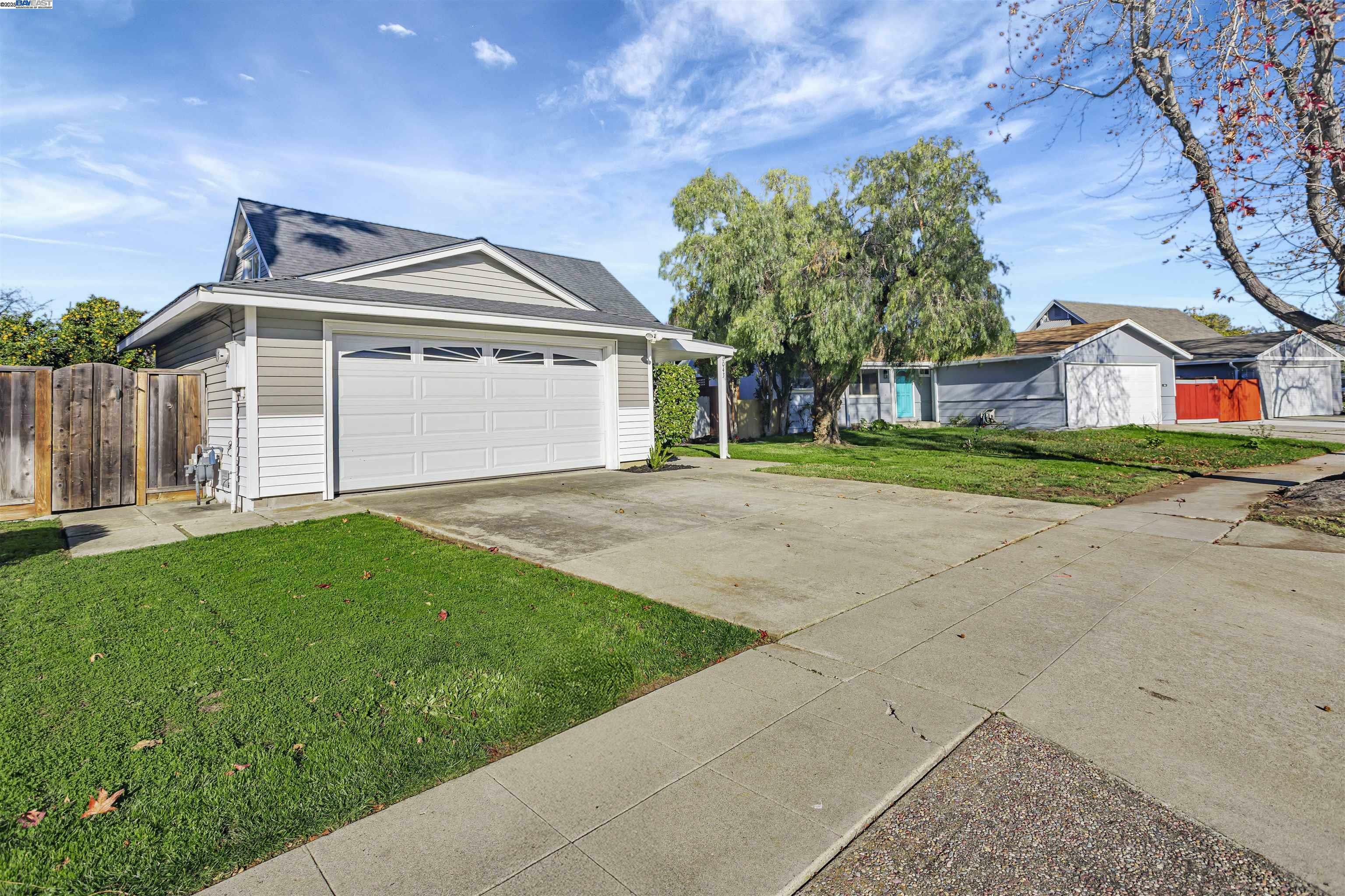 Property Photo:  6043 Bellhaven Ave  CA 94560 