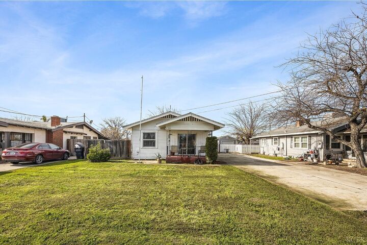 1118 Whitmore Street  Hanford CA 93230 photo