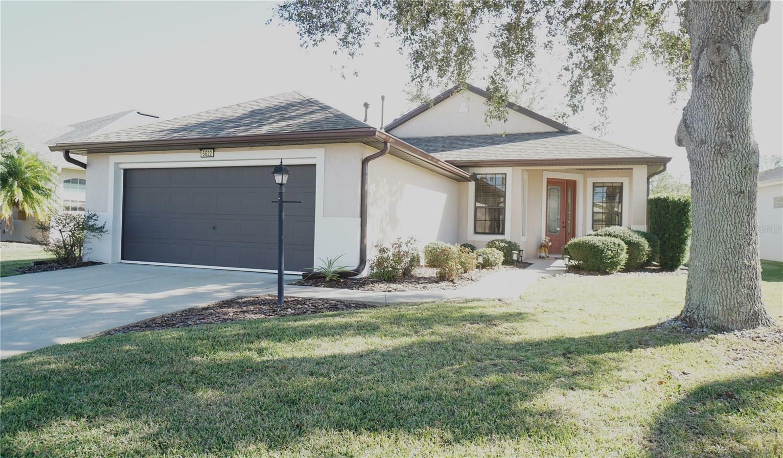 Property Photo: 5622 Sir Churchill Drive FL 34748