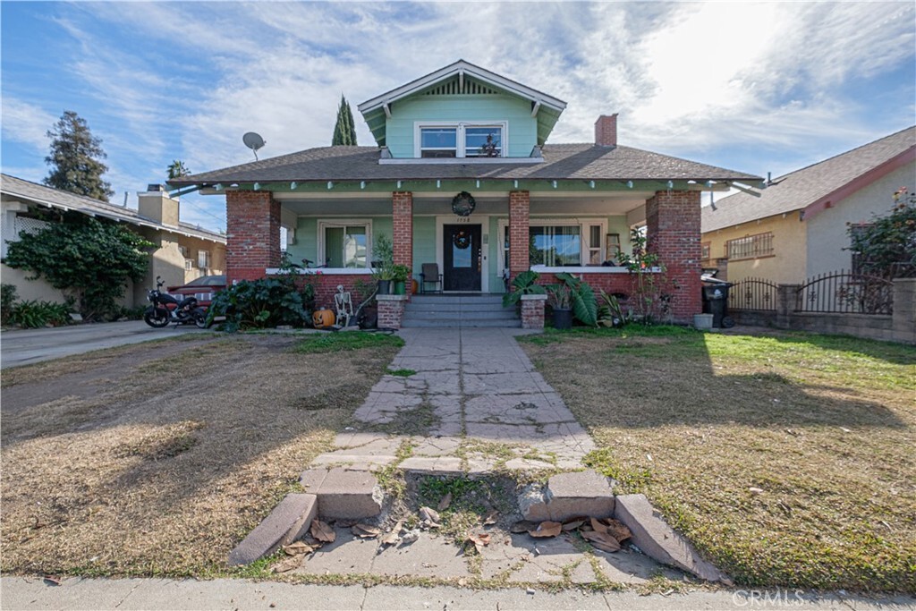Property Photo:  1758 West 41st Street  CA 90062 