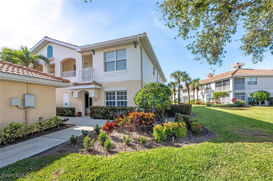 Property Photo: 3041 Driftwood Way 3607 FL 34109