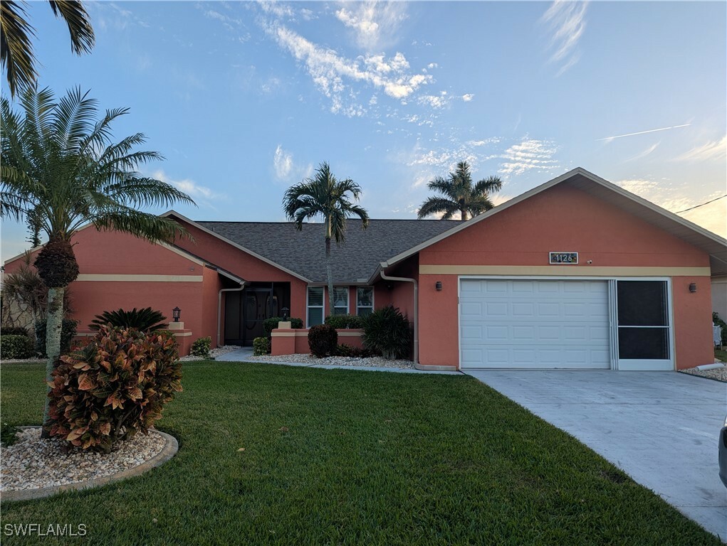 Property Photo:  1126 SE 21st Terrace  FL 33990 