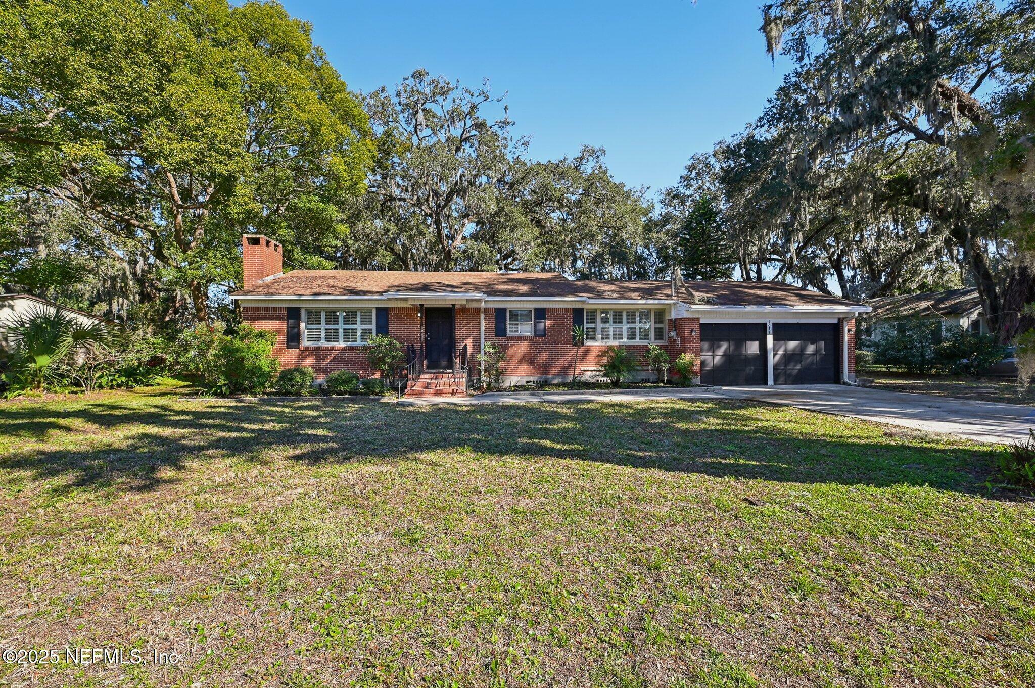 Property Photo:  1647 Valencia Drive  FL 32207 