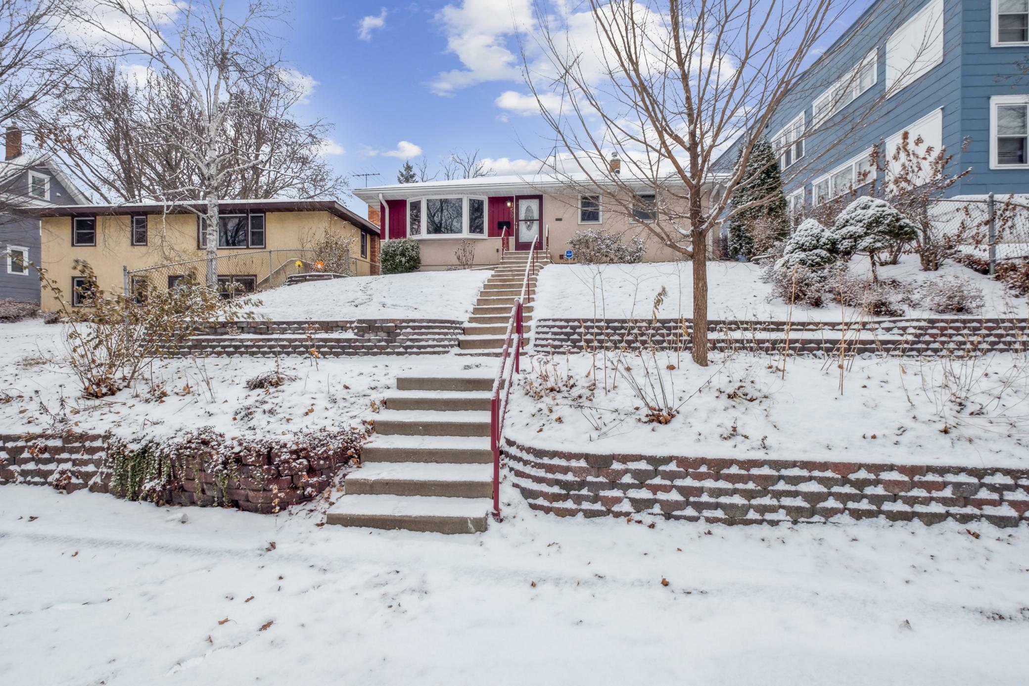 Property Photo:  150 Bates Avenue  MN 55106 