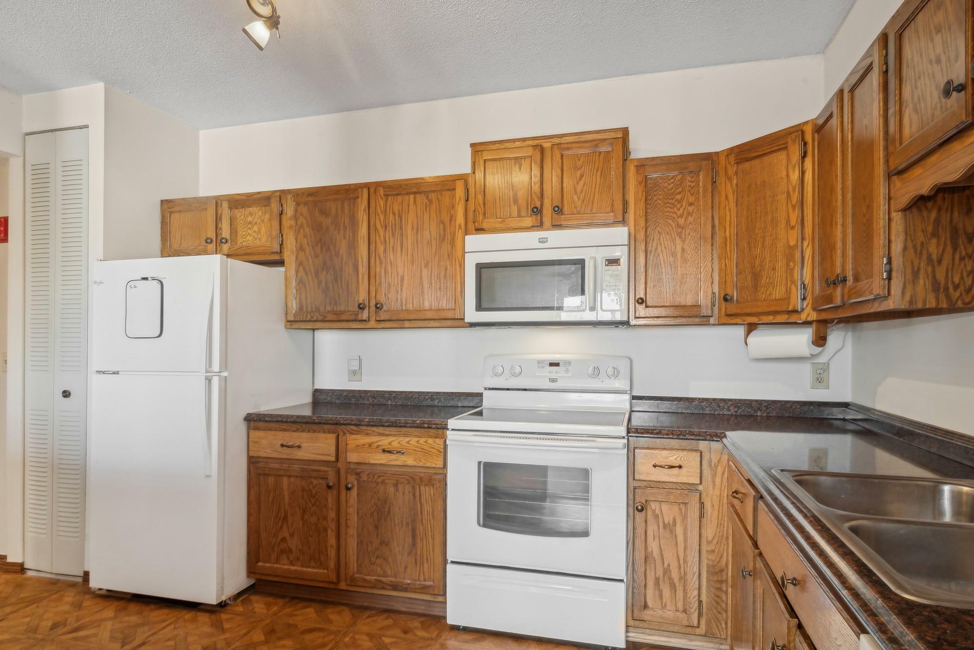 Property Photo:  6615 Lake Shore Drive S 1102  MN 55423 