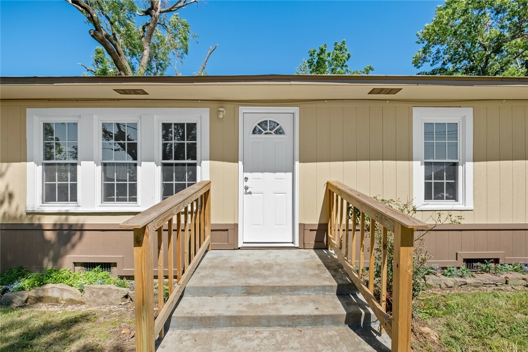 Property Photo:  107 C Street  AR 72756 